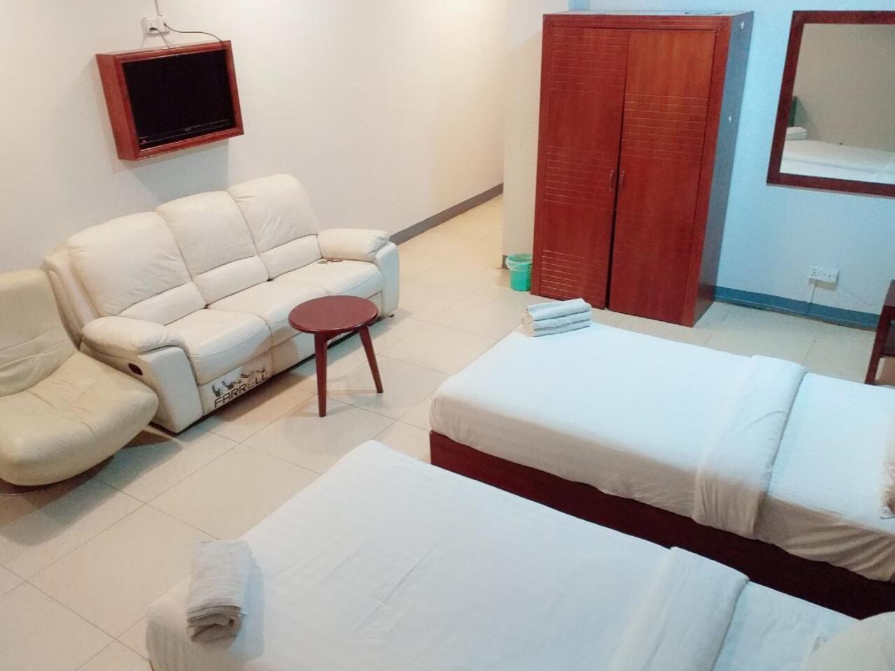 Lanmadaw Plaza Hotel China Town Янгон Екстер'єр фото